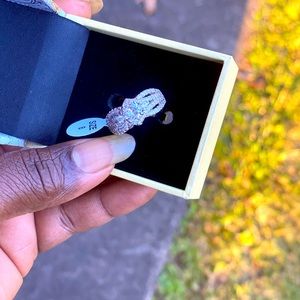 Beautiful engagement ring 8